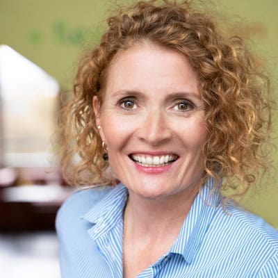 Jennifer Singer